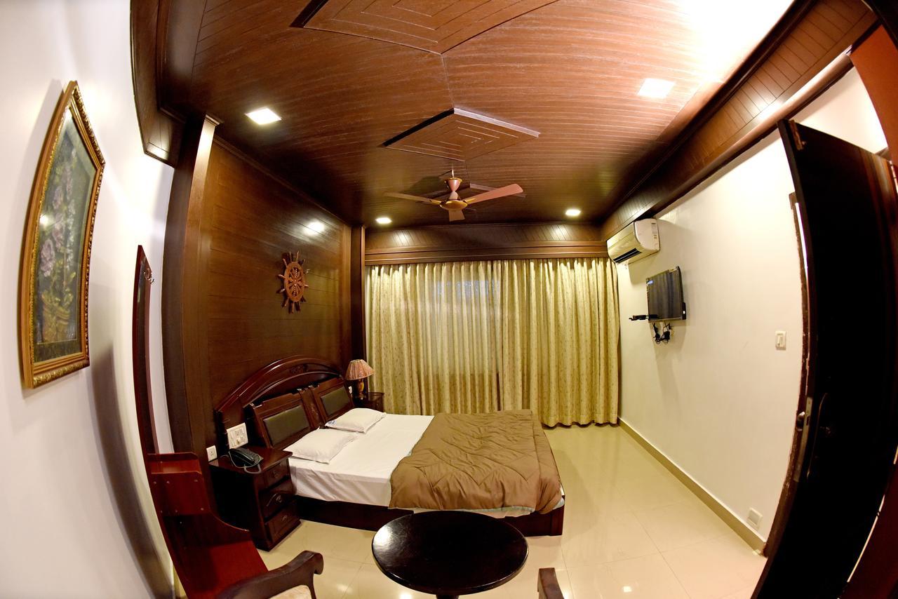 Hotel Sharada International Udupi Exterior photo