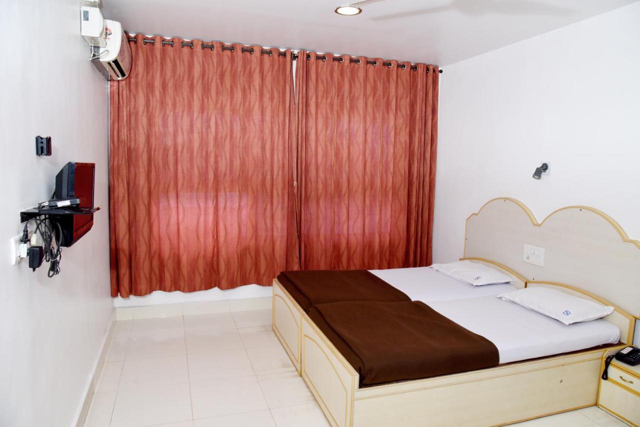 Hotel Sharada International Udupi Exterior photo