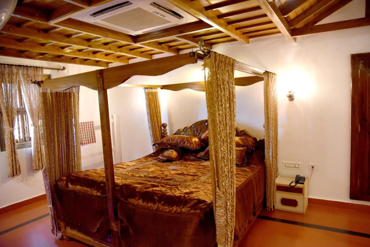 Hotel Sharada International Udupi Exterior photo